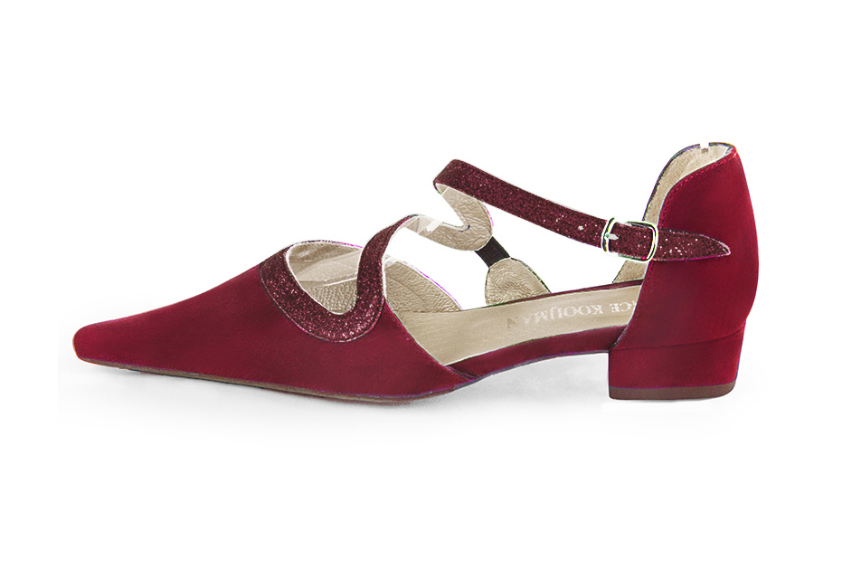 Burgundy red open side elegant shoes, with snake-shaped straps. Pointed toe. Low block heels. - Florence KOOIJMAN